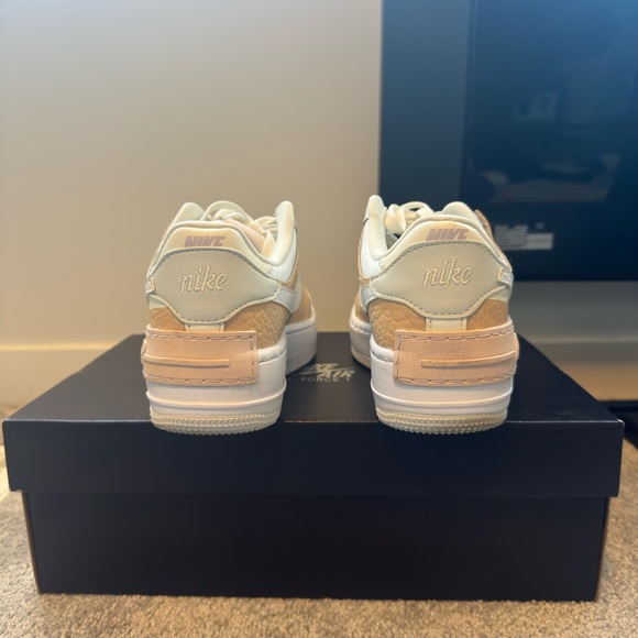 Nike Women’s Air Force 1 Shadow SE Spruce Aura - Picture 4 of 8